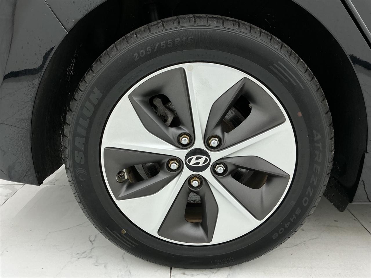Hyundai Ioniq Electric Limited Hatchback 2019
