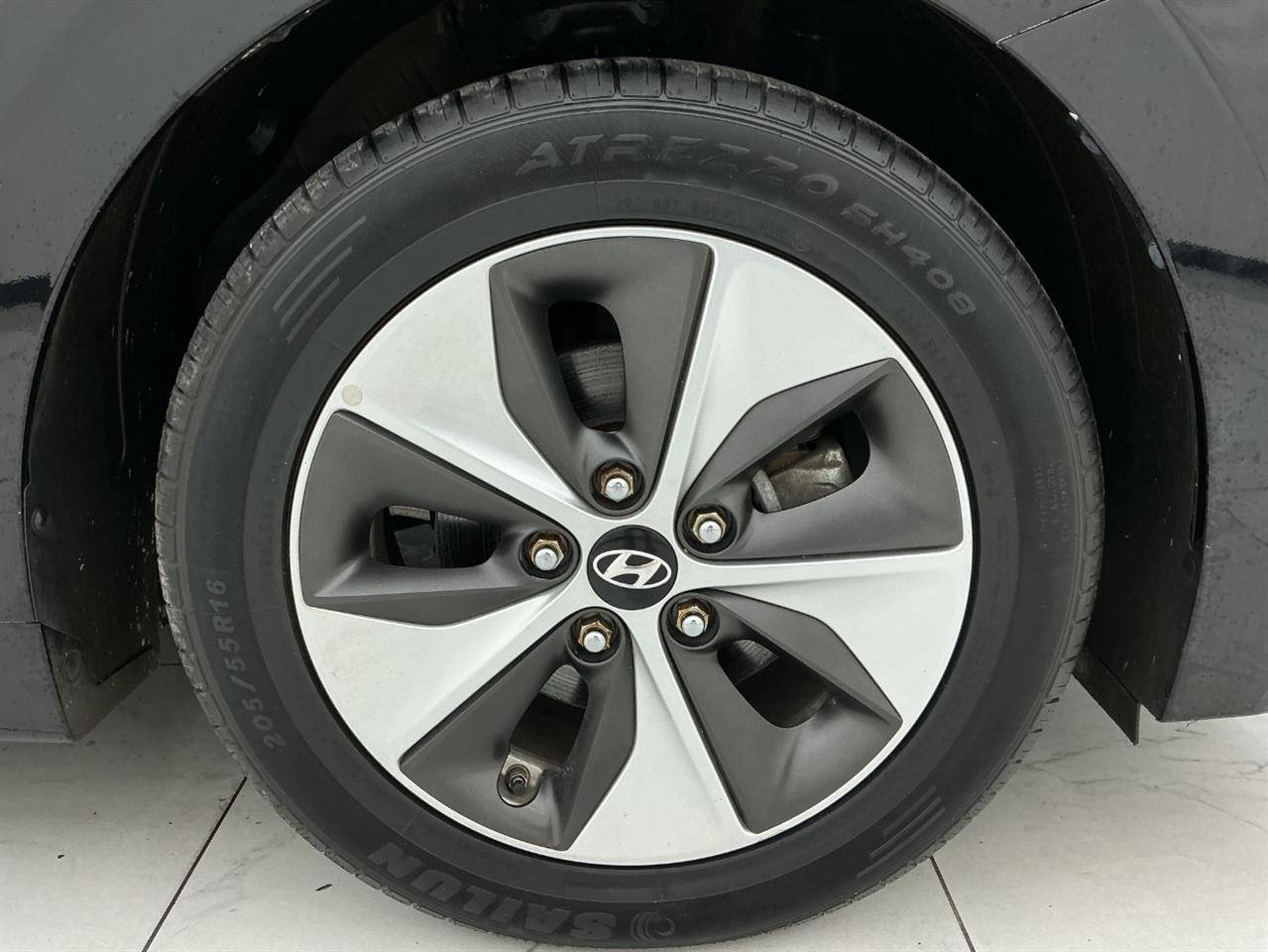 Hyundai Ioniq Electric Limited Hatchback 2019