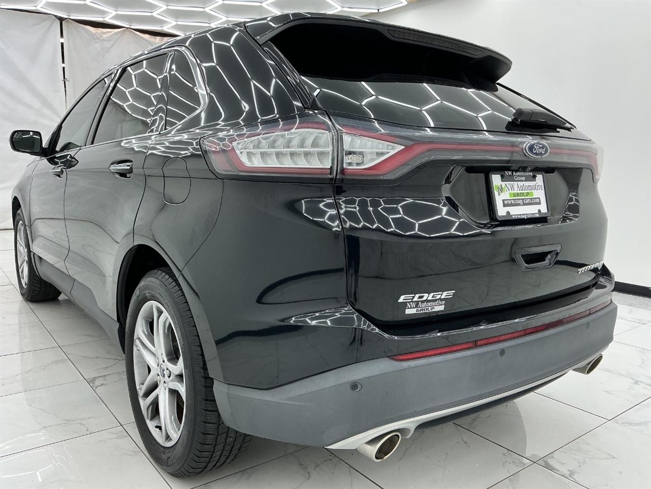 Ford Edge 4dr Titanium FWD 2016