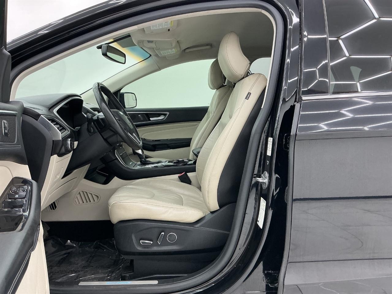 Ford Edge 4dr Titanium FWD 2016
