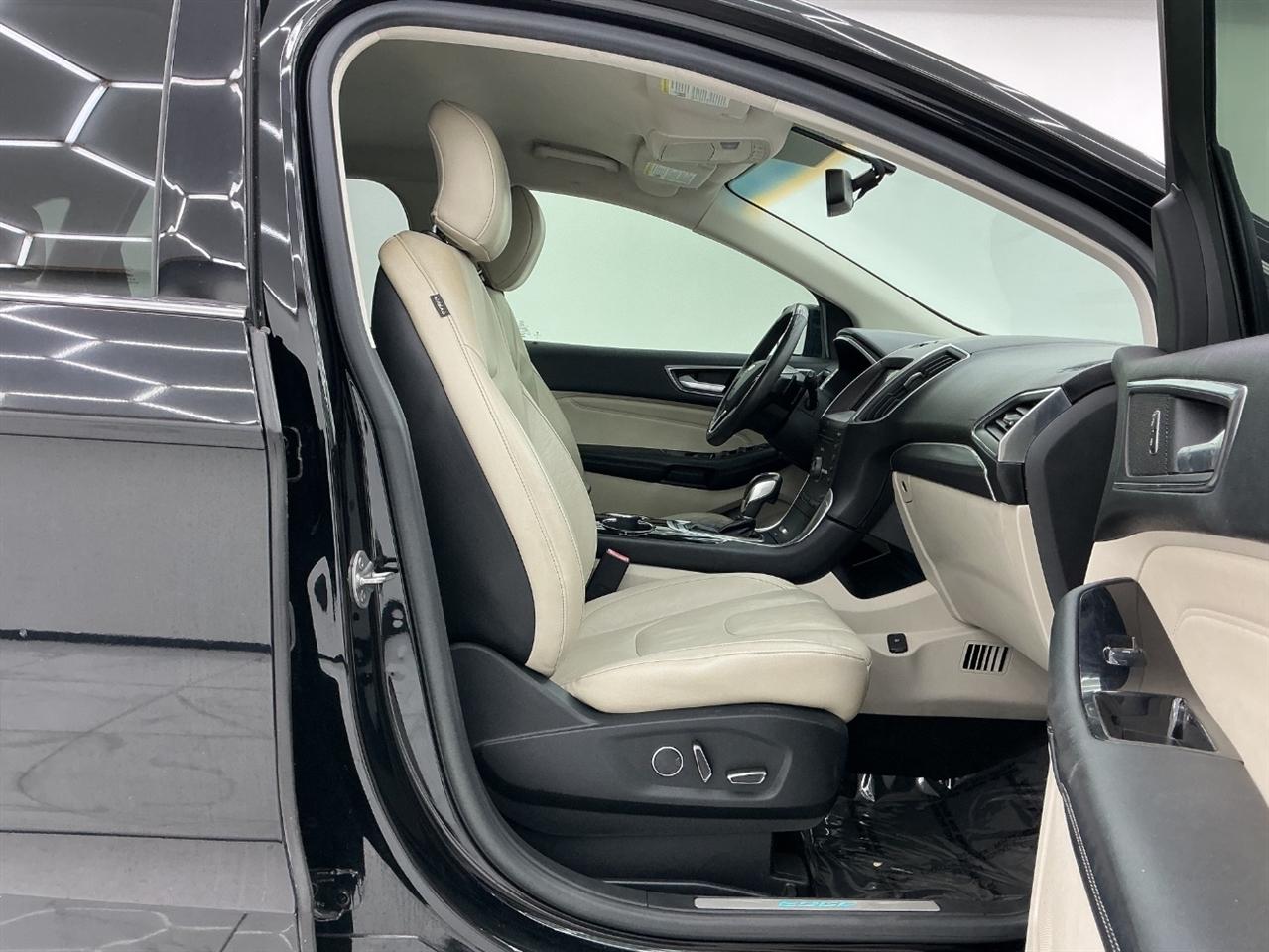 Ford Edge 4dr Titanium FWD 2016