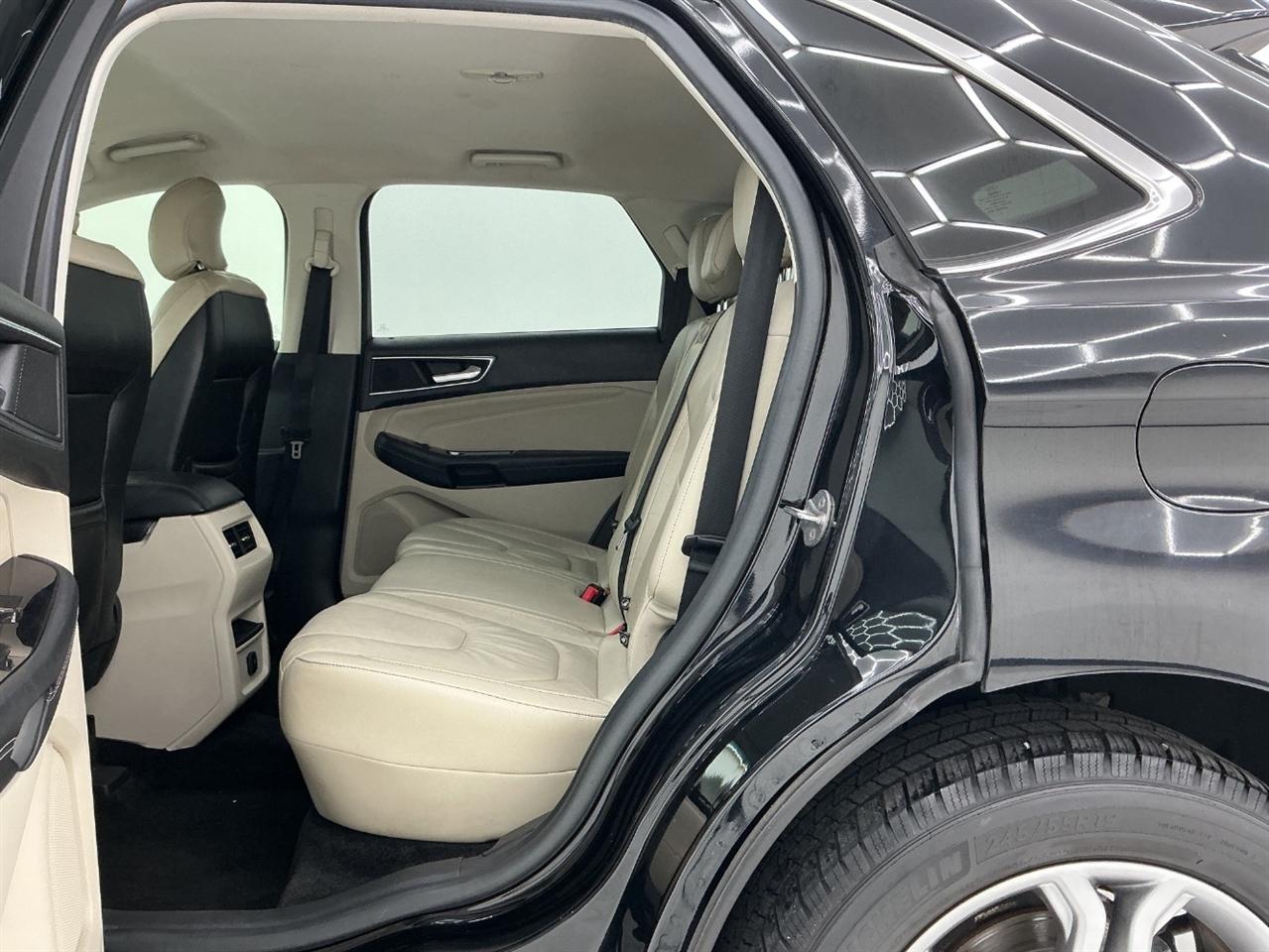 Ford Edge 4dr Titanium FWD 2016