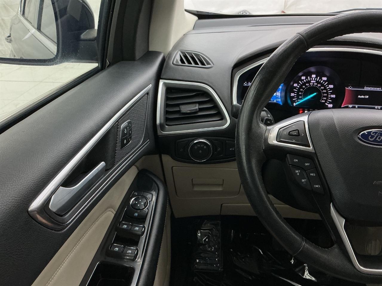 Ford Edge 4dr Titanium FWD 2016