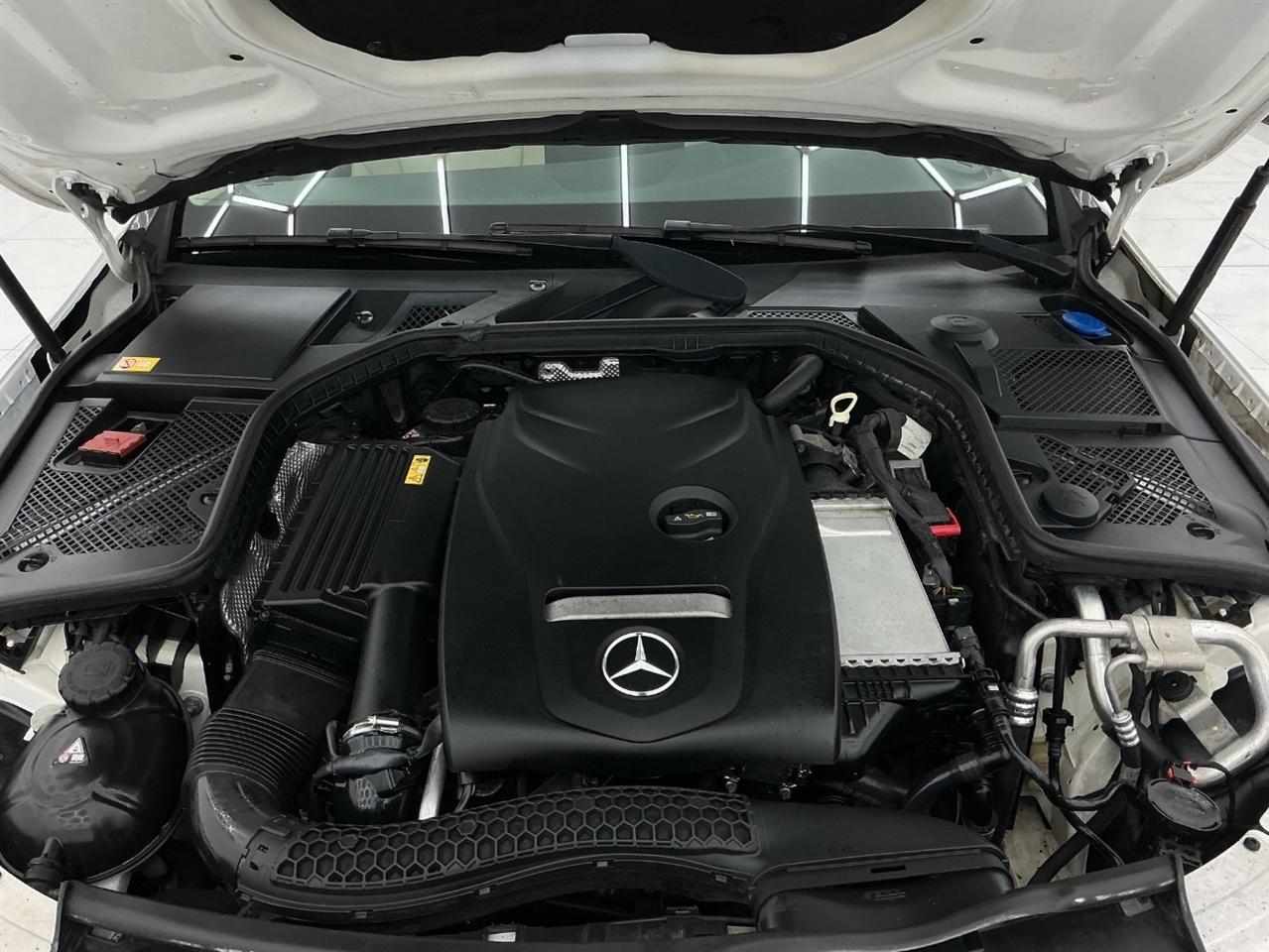 Mercedes-Benz C-Class 4dr Sdn C 300 4MATIC 2015