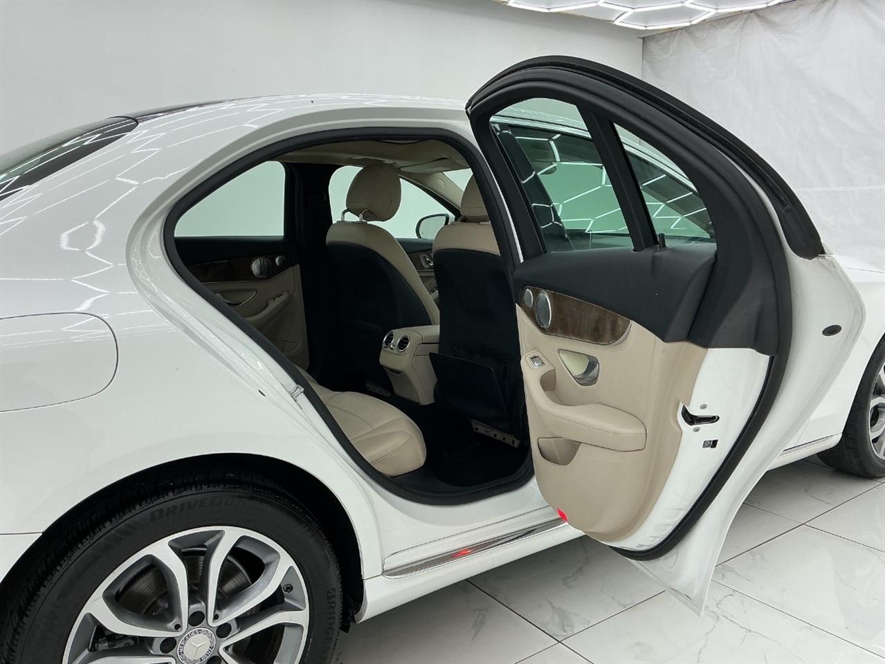 Mercedes-Benz C-Class 4dr Sdn C 300 4MATIC 2015