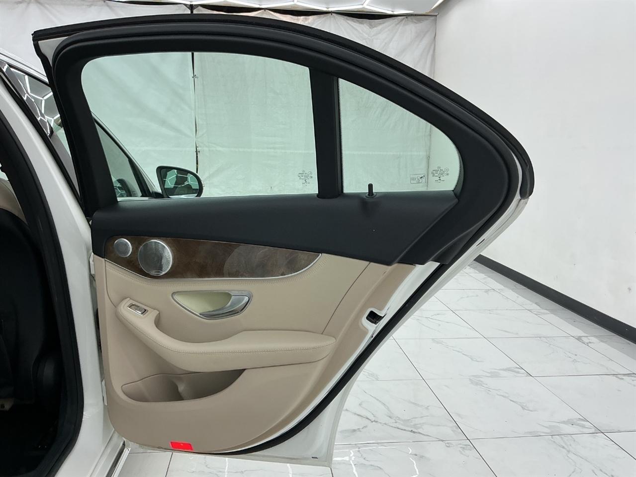 Mercedes-Benz C-Class 4dr Sdn C 300 4MATIC 2015