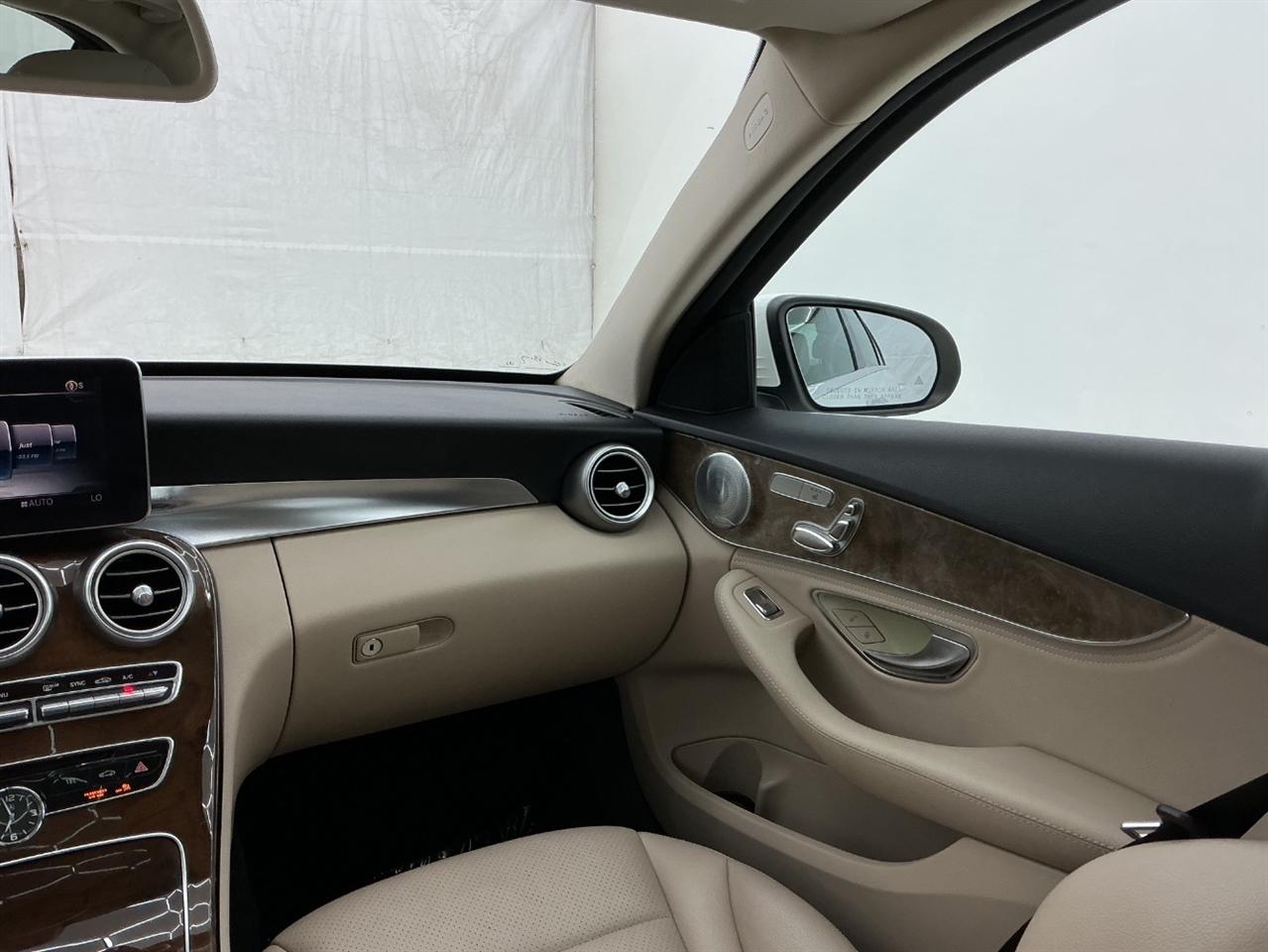 Mercedes-Benz C-Class 4dr Sdn C 300 4MATIC 2015