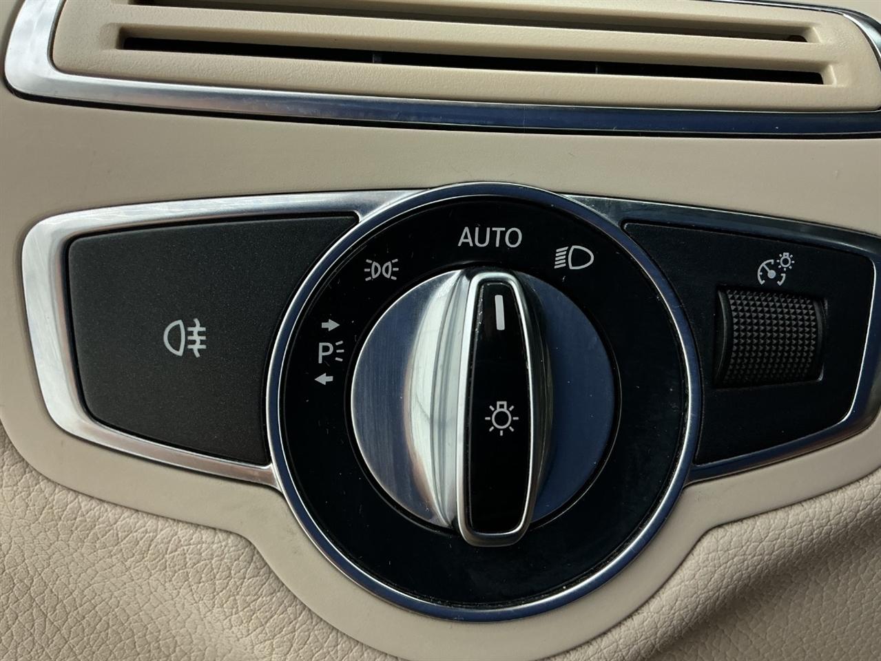 Mercedes-Benz C-Class 4dr Sdn C 300 4MATIC 2015