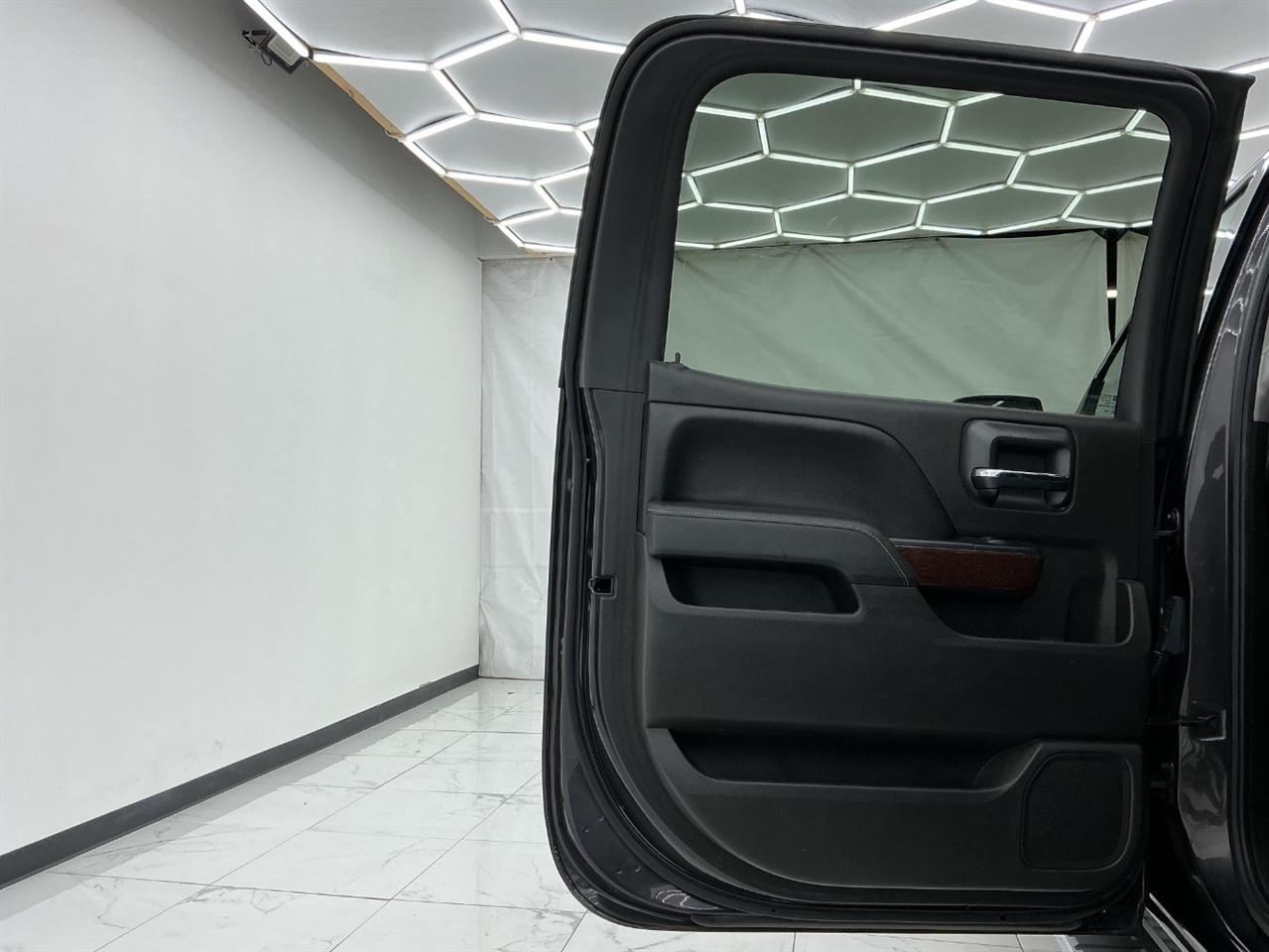 GMC Sierra 1500 4WD Crew Cab 143.5" SLT 2016