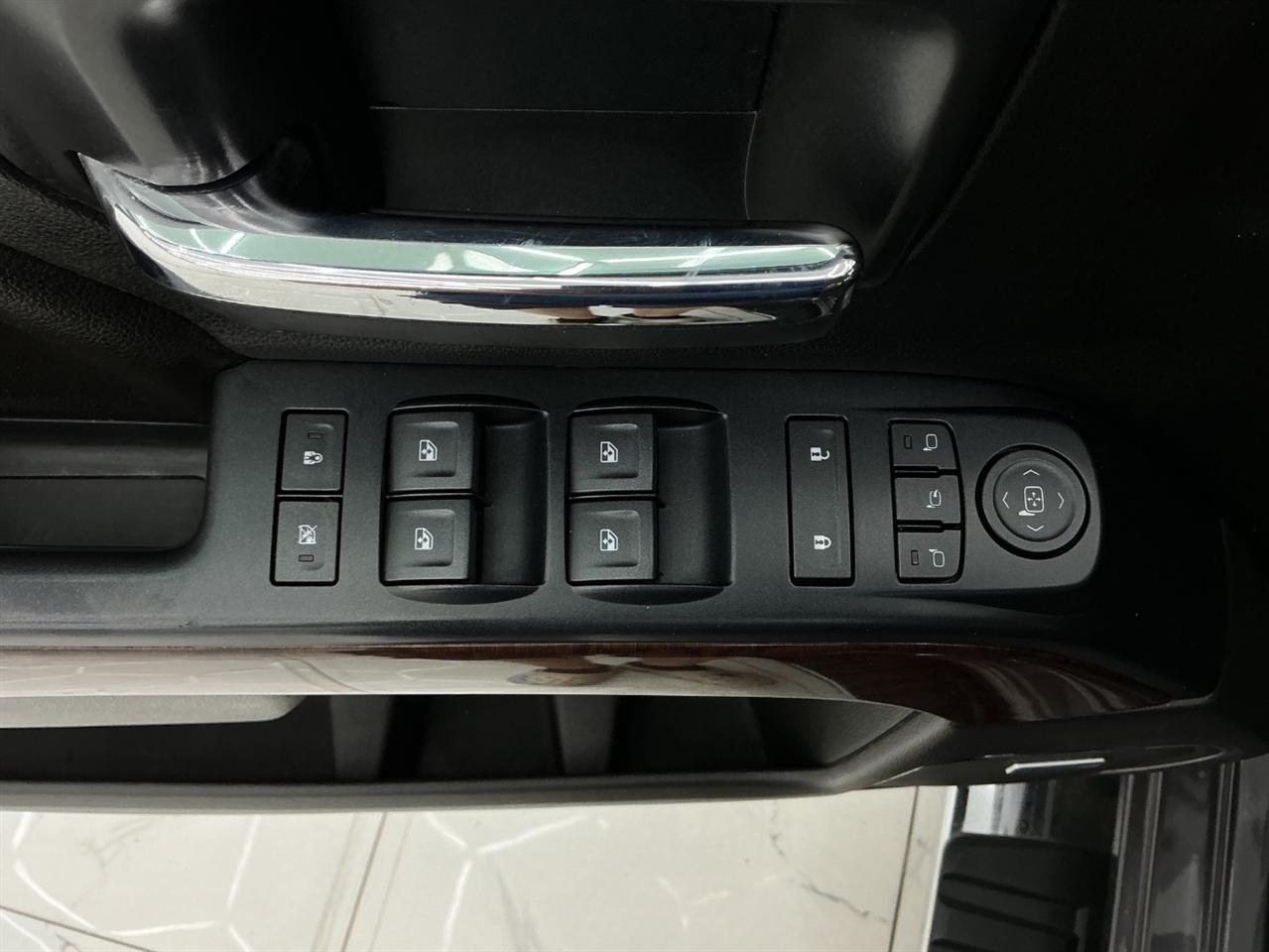 GMC Sierra 1500 4WD Crew Cab 143.5" SLT 2016