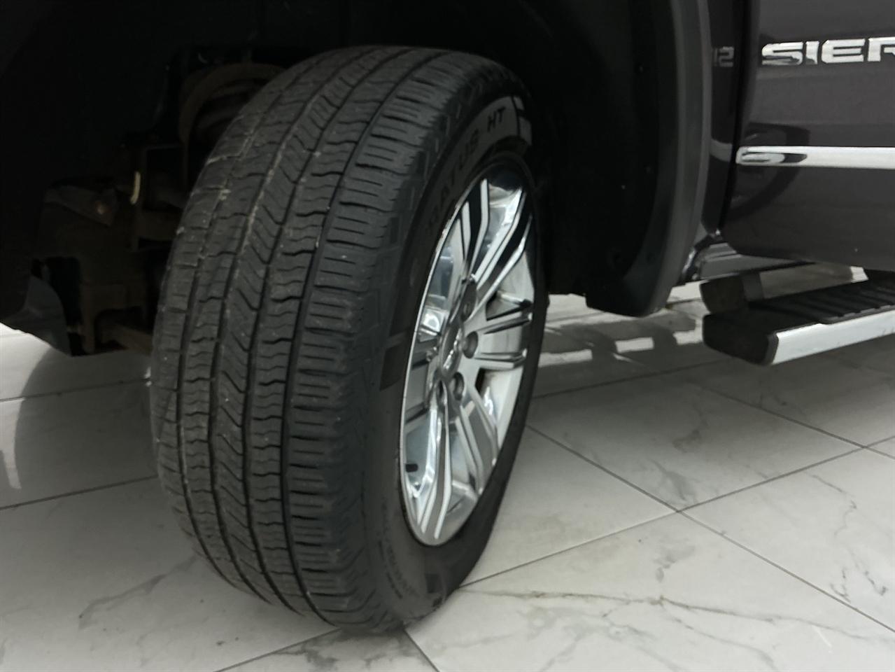 GMC Sierra 1500 4WD Crew Cab 143.5" SLT 2016