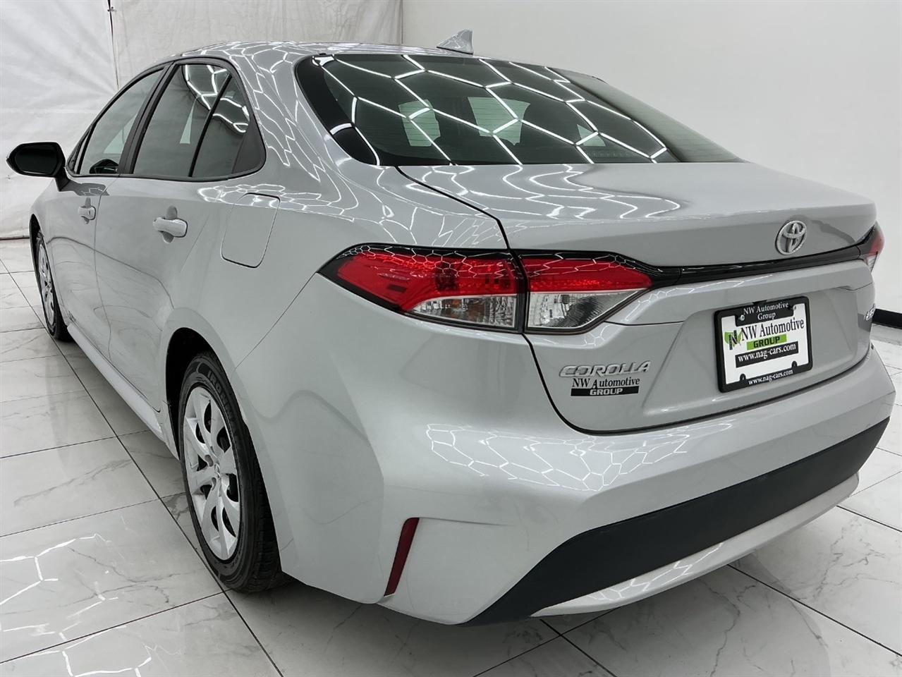 Toyota Corolla LE CVT (Natl) 2021