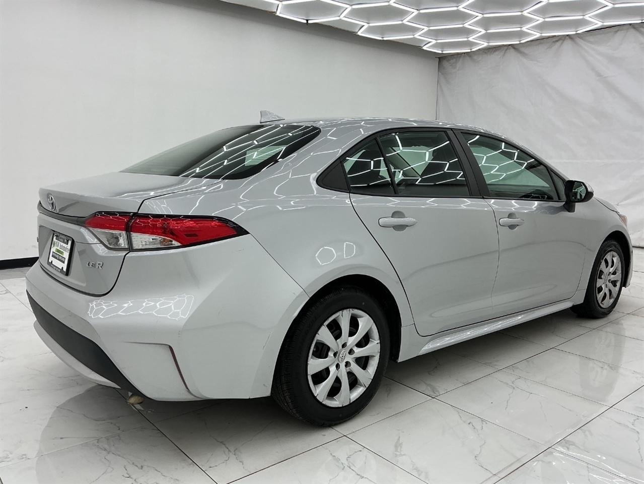 Toyota Corolla LE CVT (Natl) 2021