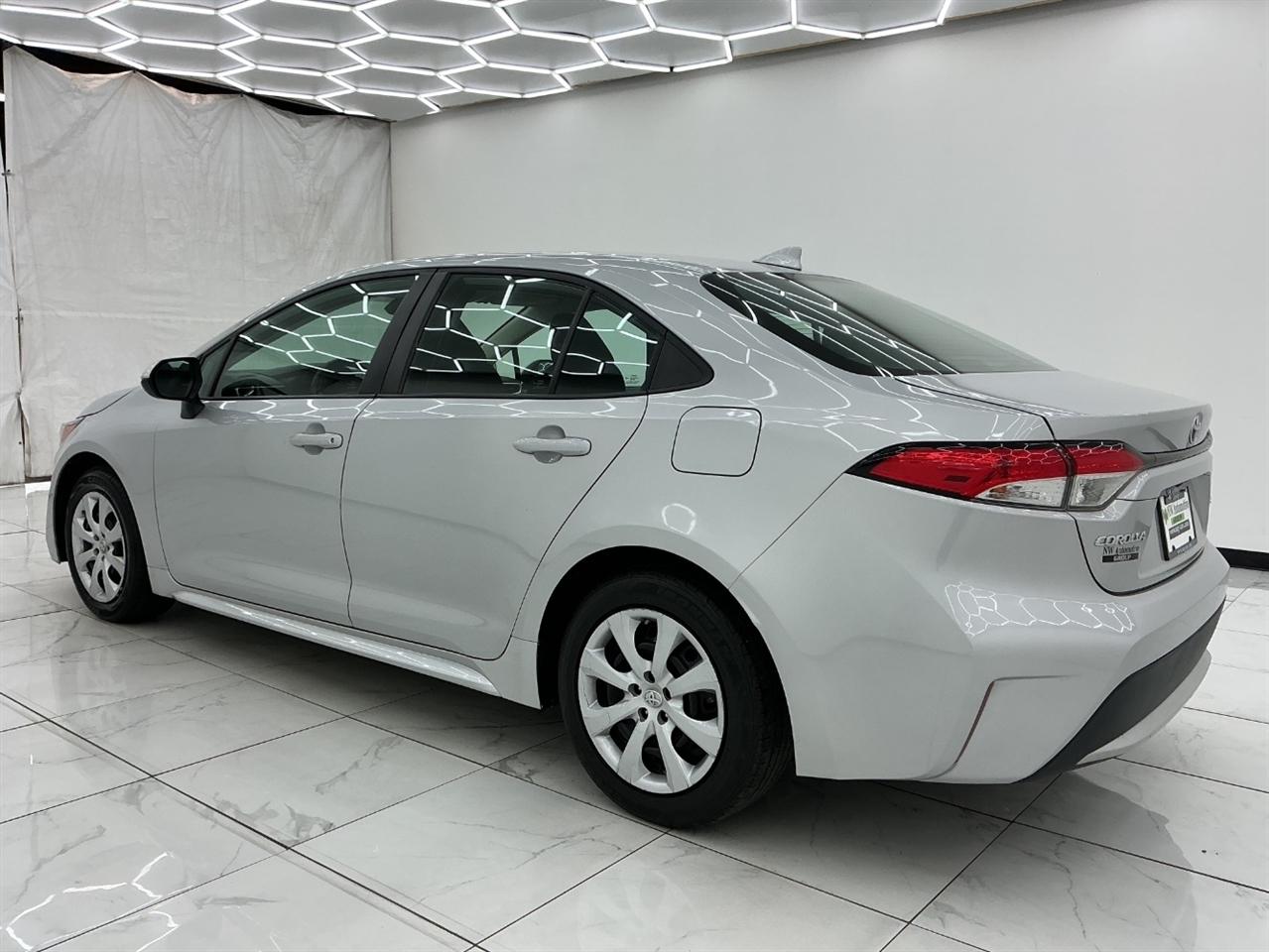 Toyota Corolla LE CVT (Natl) 2021