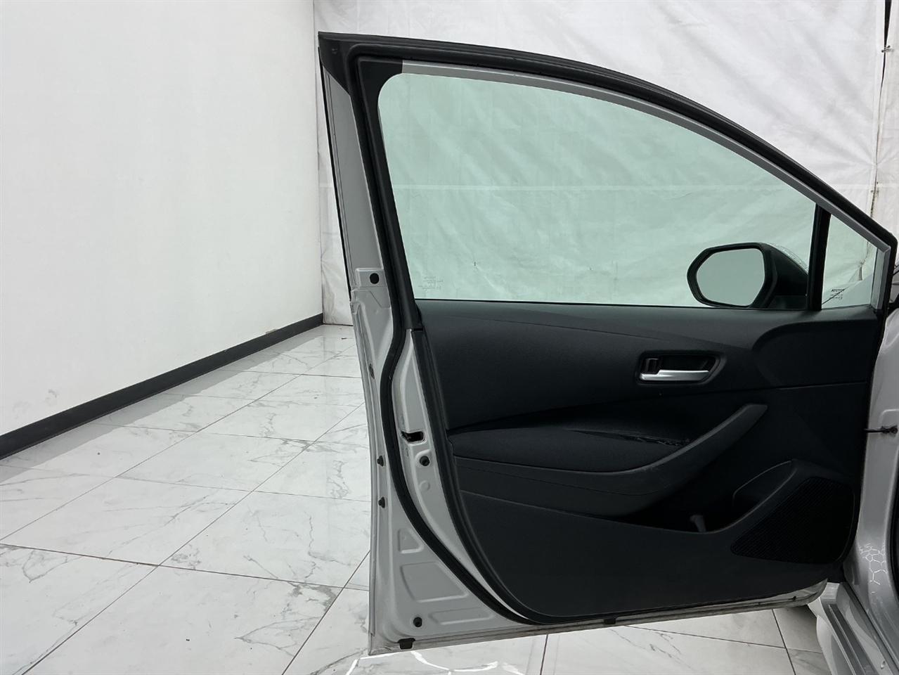 Toyota Corolla LE CVT (Natl) 2021