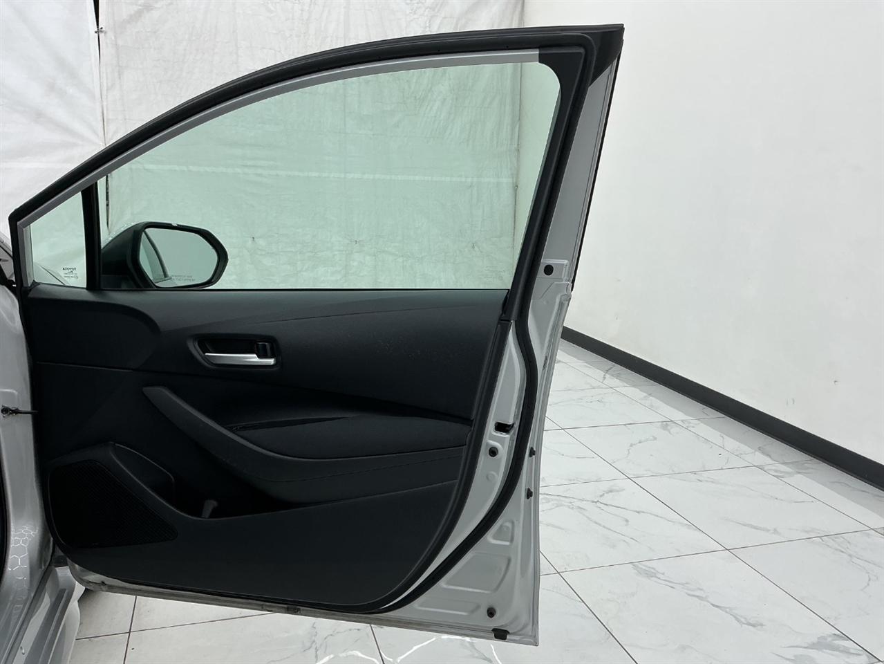 Toyota Corolla LE CVT (Natl) 2021