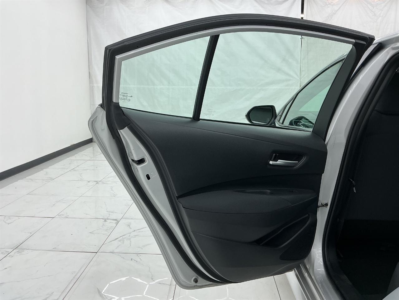 Toyota Corolla LE CVT (Natl) 2021
