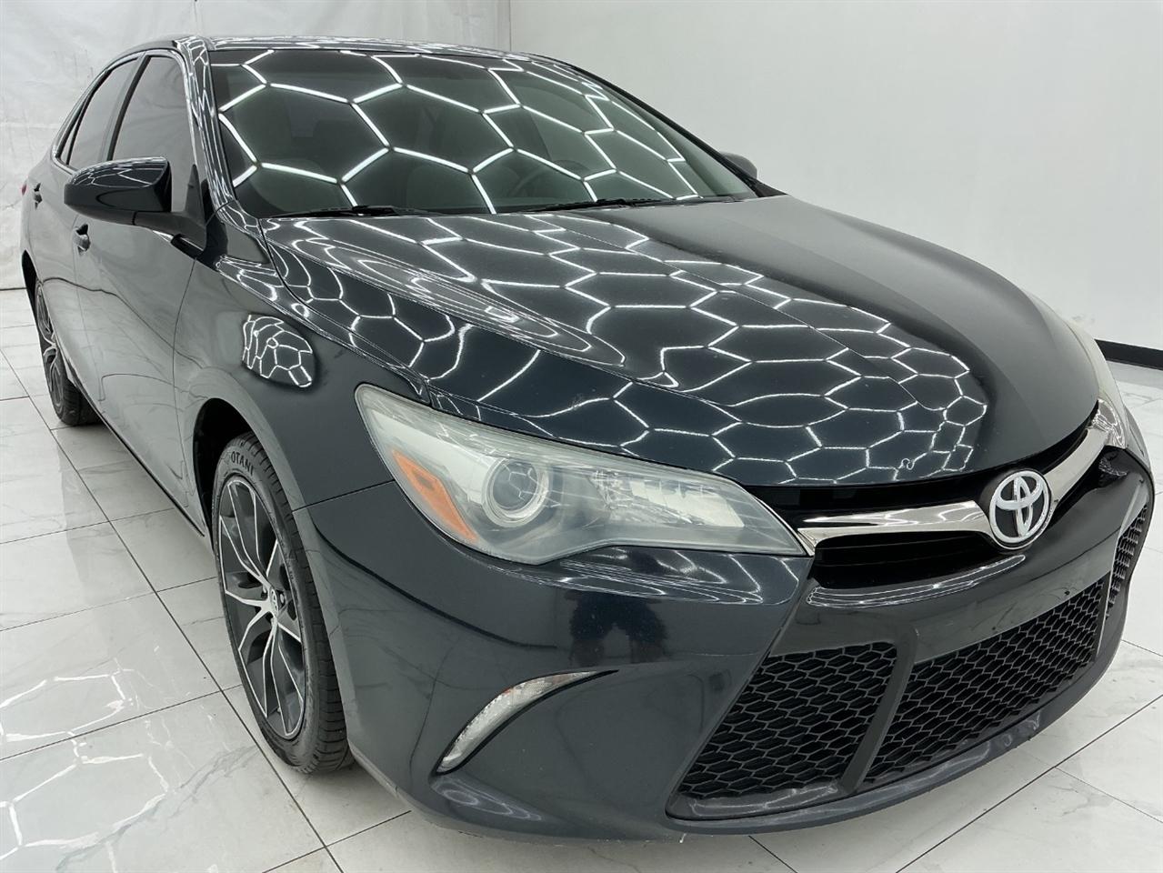 Toyota Camry 4dr Sdn I4 Auto XLE (Natl) 2015