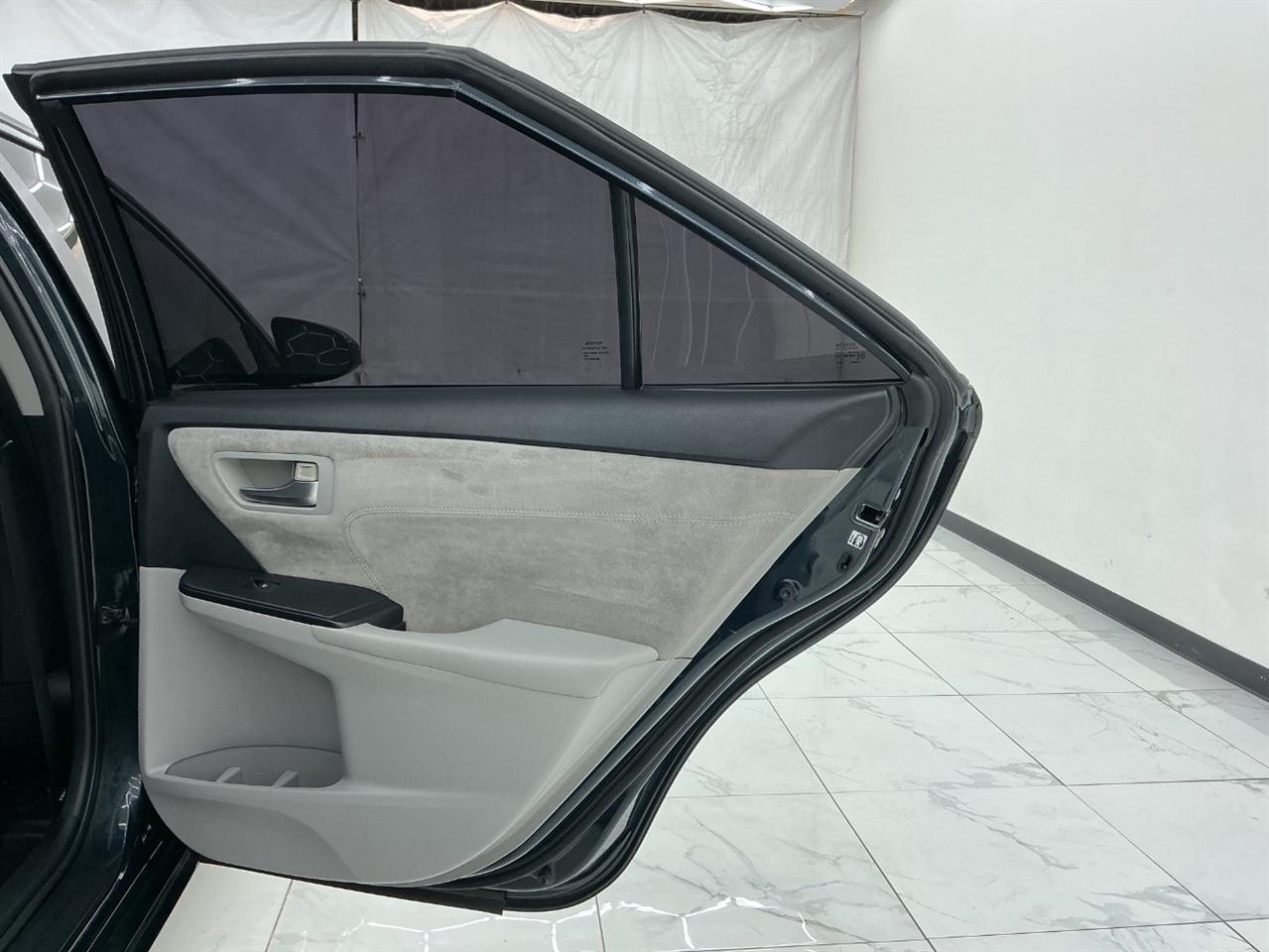 Toyota Camry 4dr Sdn I4 Auto XLE (Natl) 2015