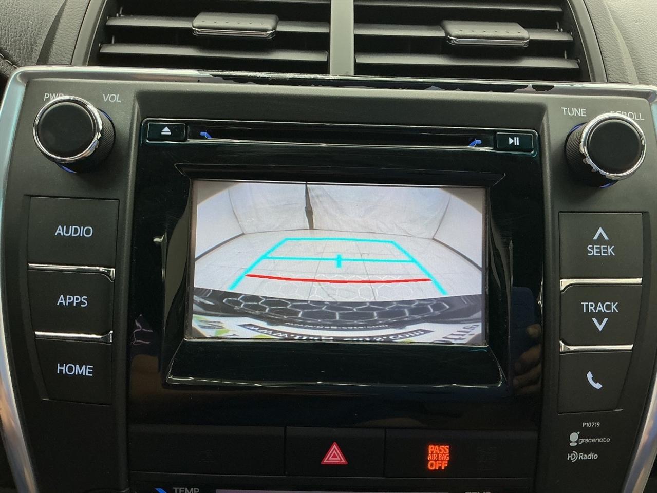 Toyota Camry 4dr Sdn I4 Auto XLE (Natl) 2015