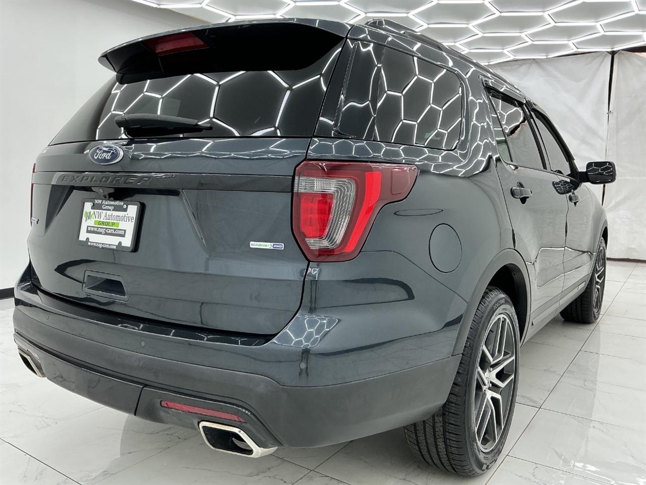 Ford Explorer Sport 4WD 2017