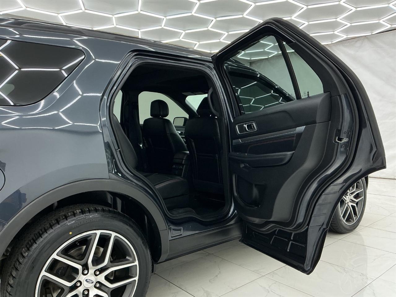Ford Explorer Sport 4WD 2017