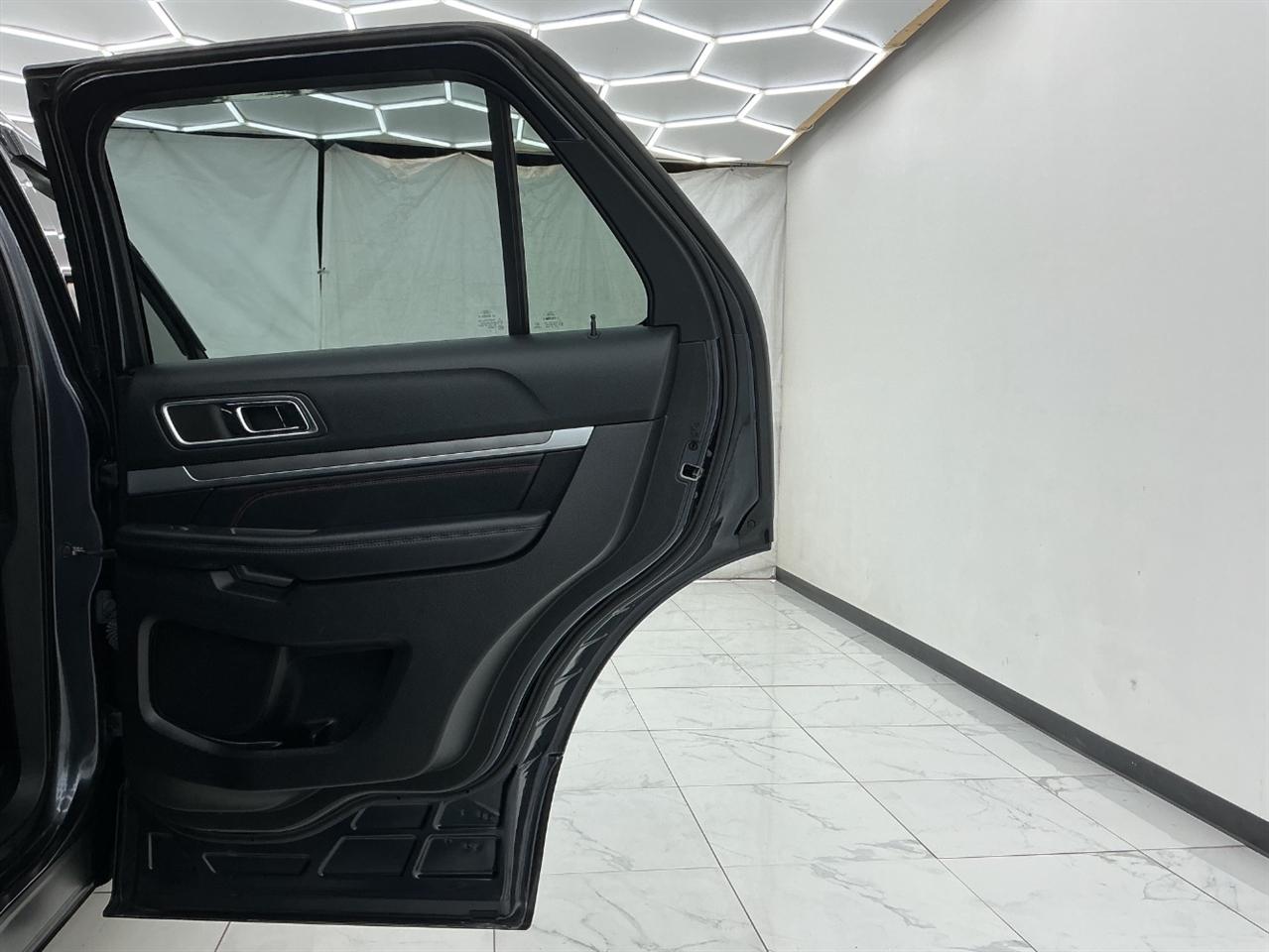 Ford Explorer Sport 4WD 2017