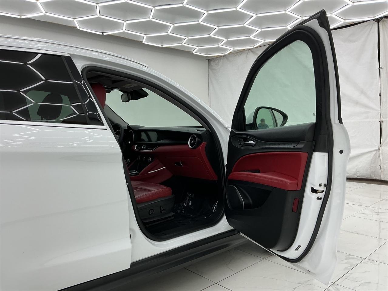 Alfa Romeo Stelvio AWD 2018