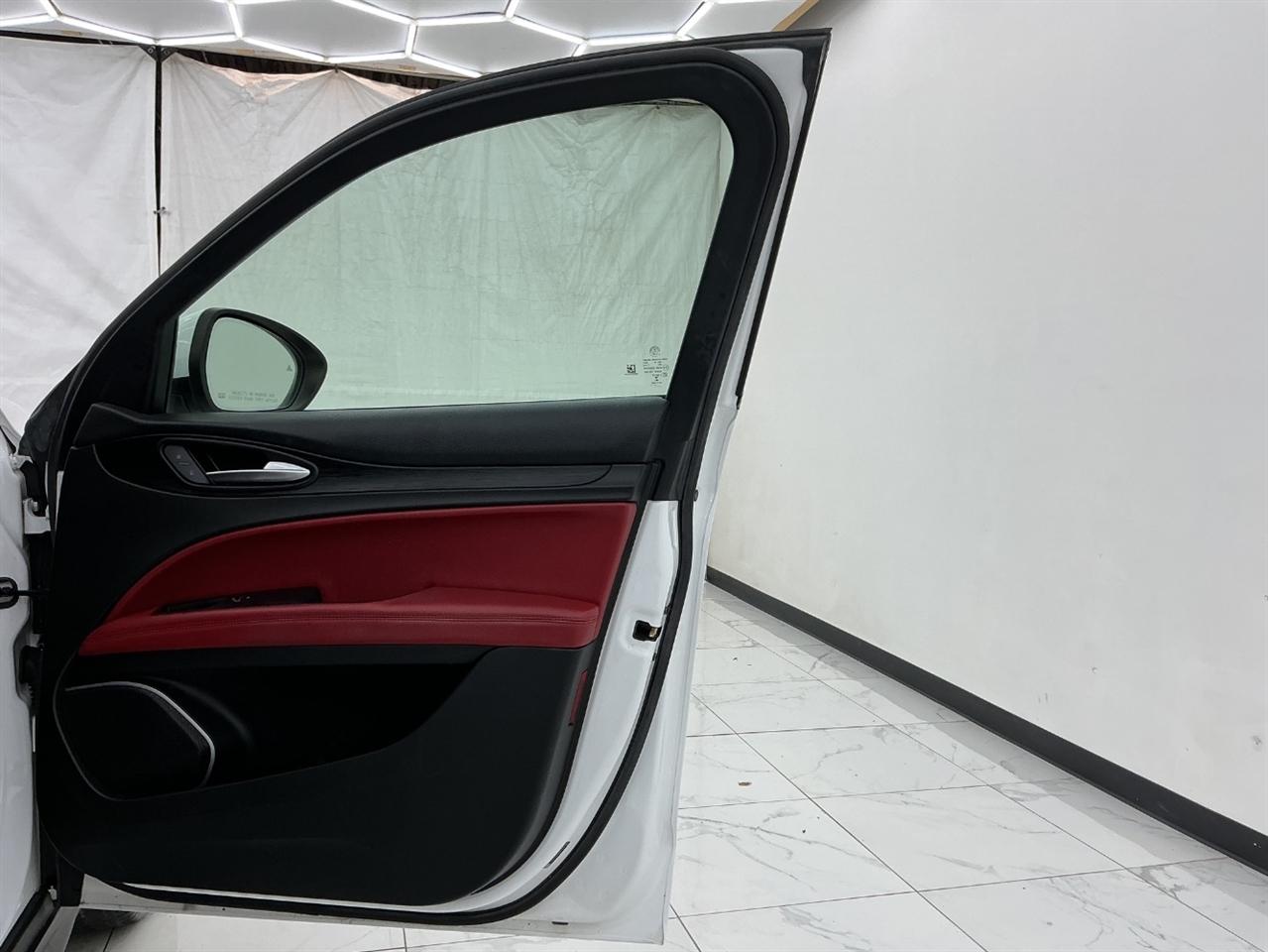 Alfa Romeo Stelvio AWD 2018
