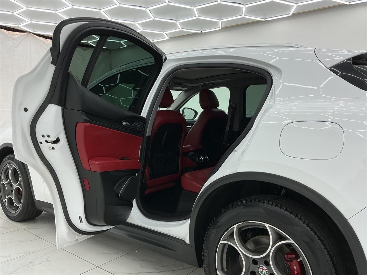 Alfa Romeo Stelvio AWD 2018