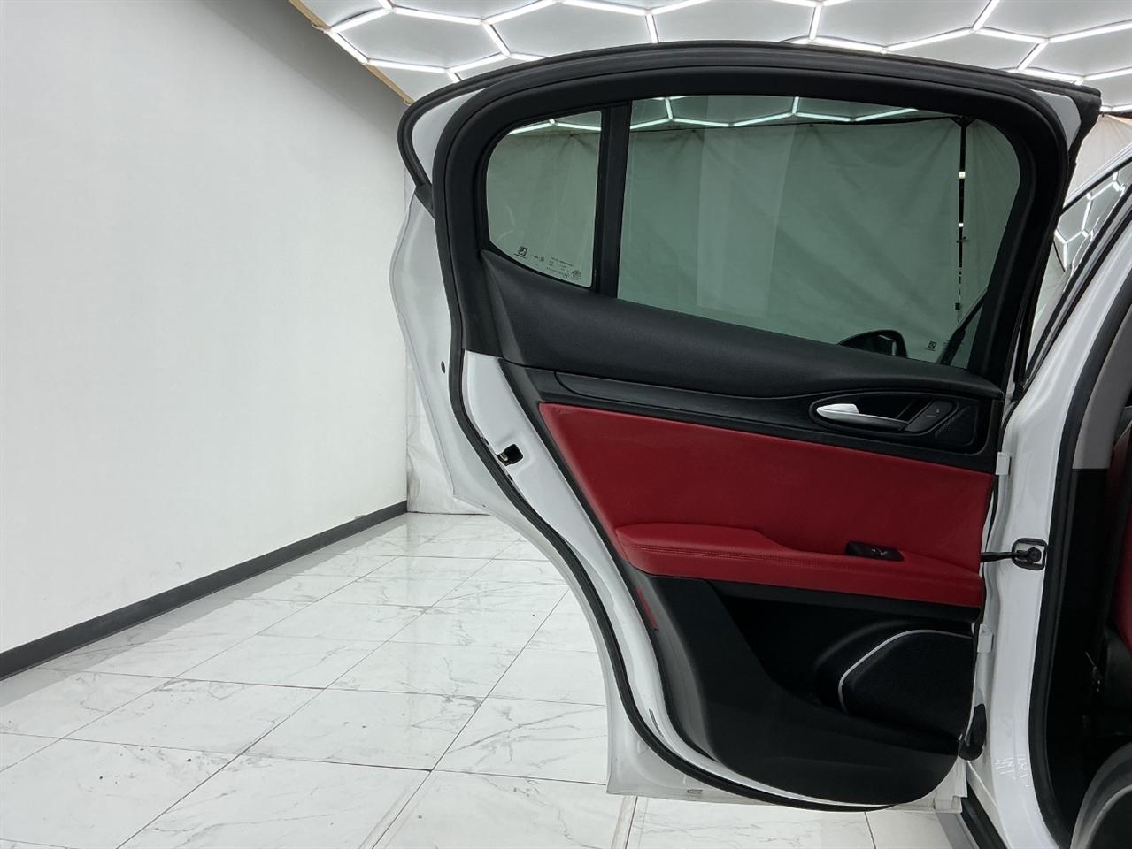 Alfa Romeo Stelvio AWD 2018