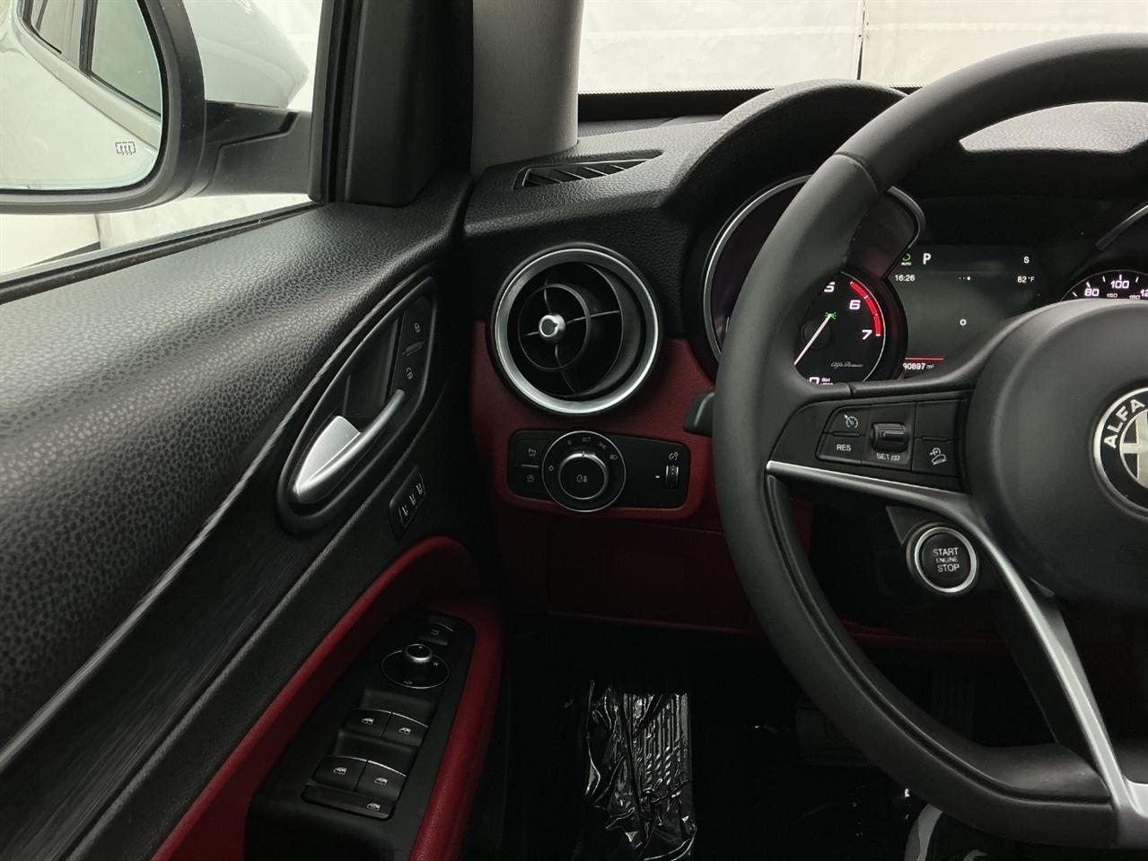 Alfa Romeo Stelvio AWD 2018
