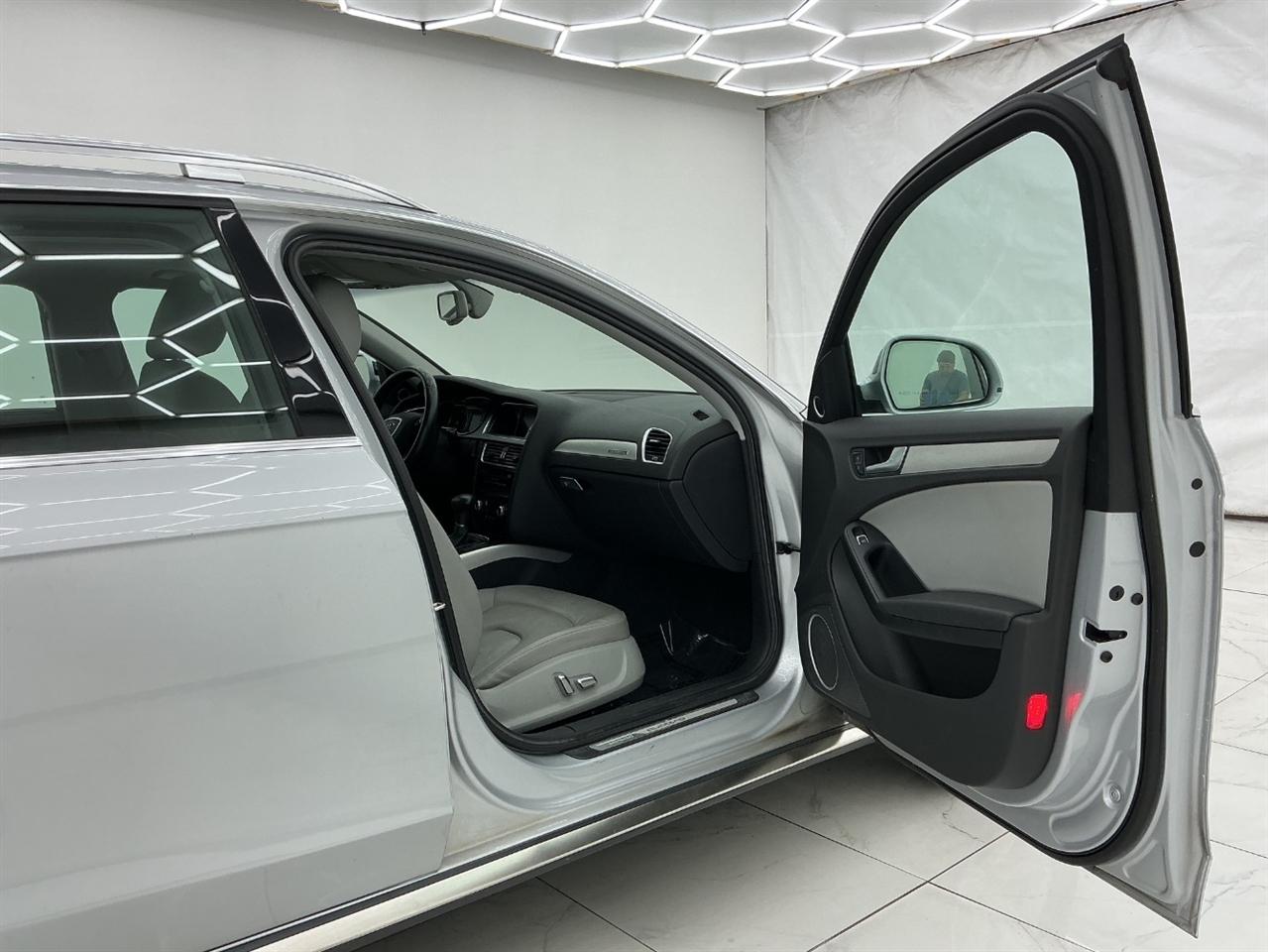 Audi allroad 4dr Wgn Prestige 2014