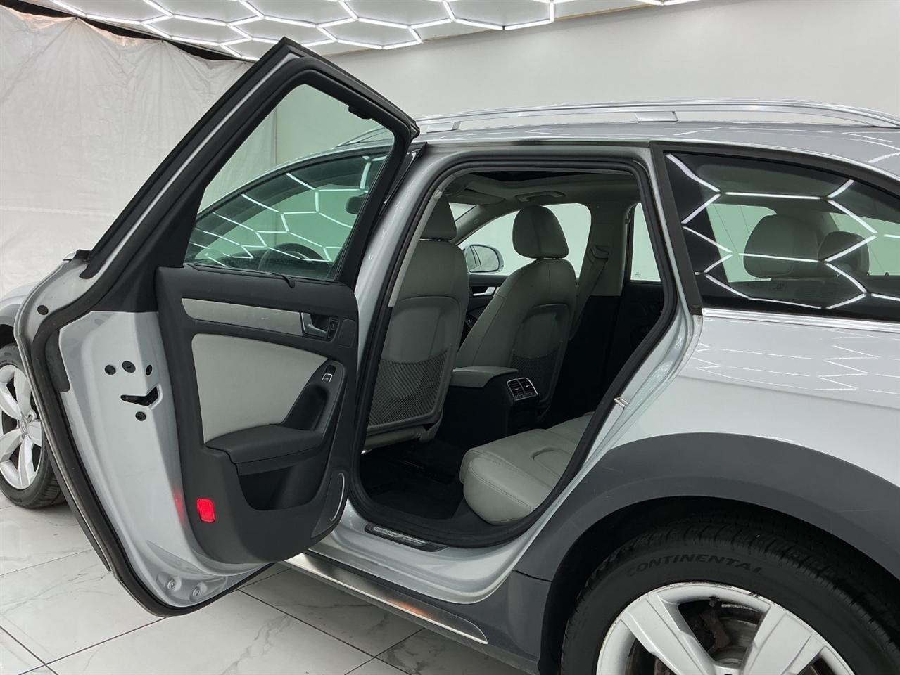 Audi allroad 4dr Wgn Prestige 2014