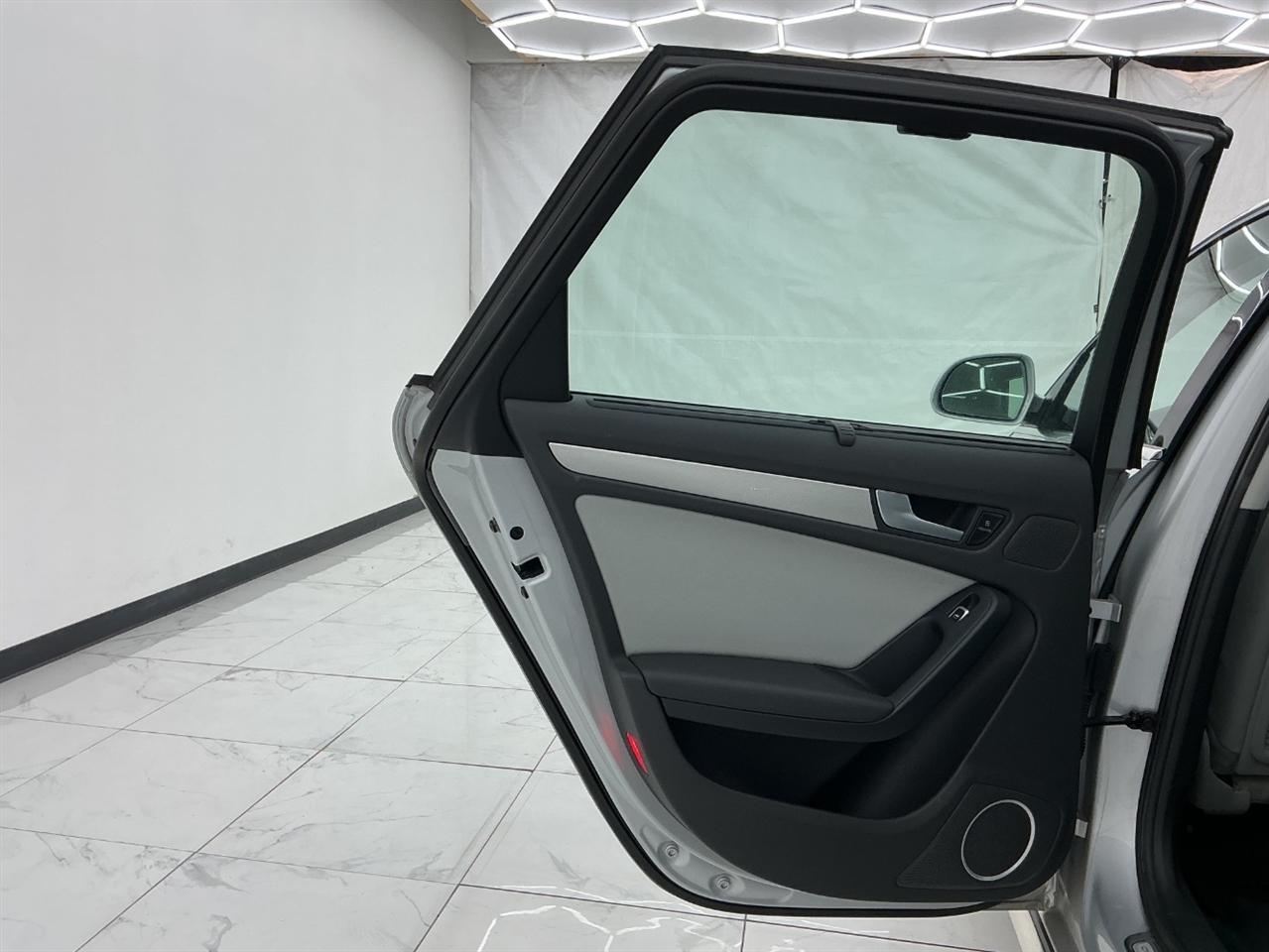 Audi allroad 4dr Wgn Prestige 2014