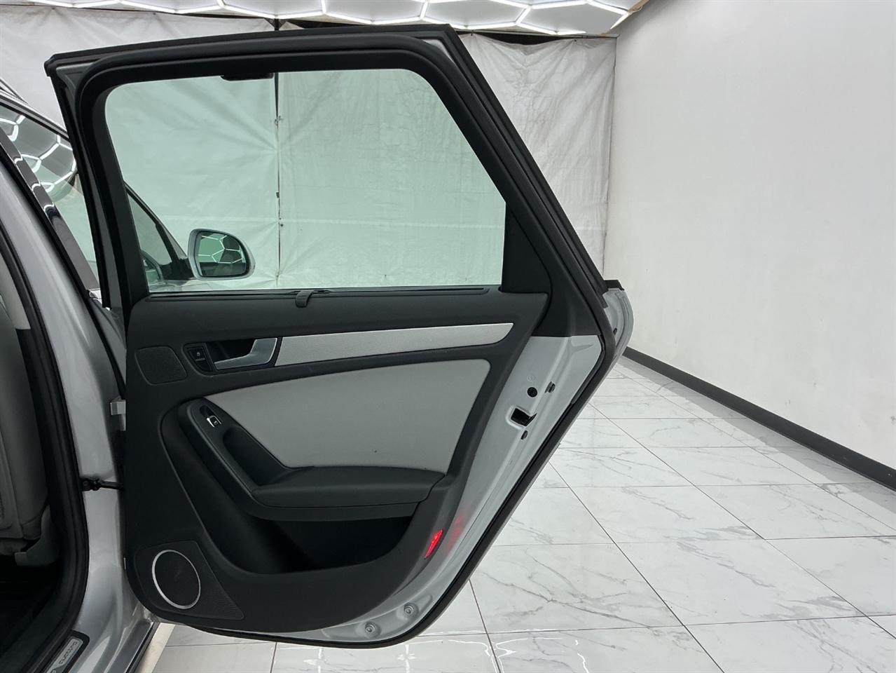 Audi allroad 4dr Wgn Prestige 2014