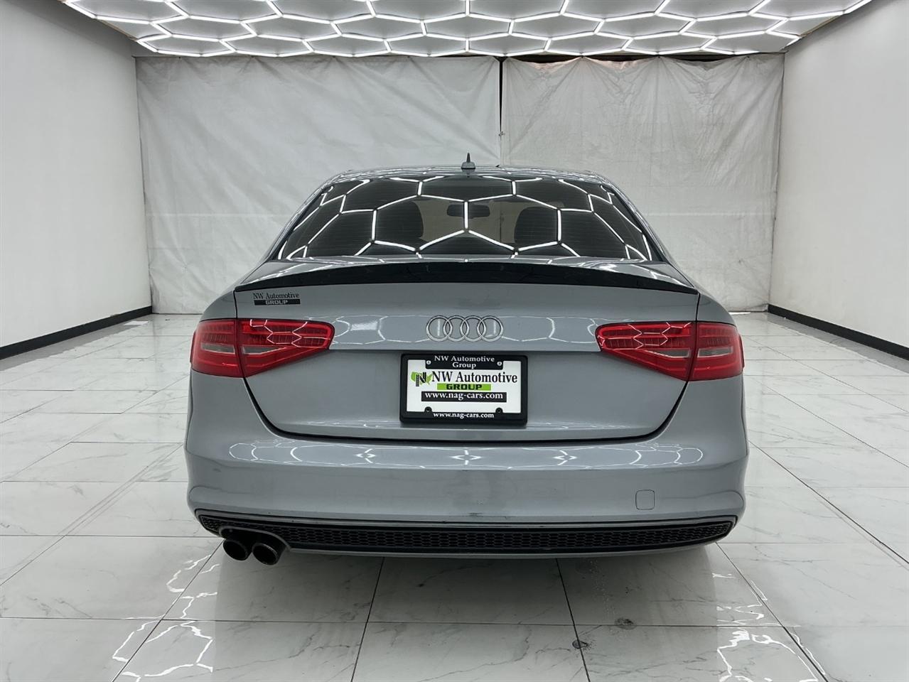 Audi A4 4dr Sdn Auto quattro 2.0T Premium Plus 2015