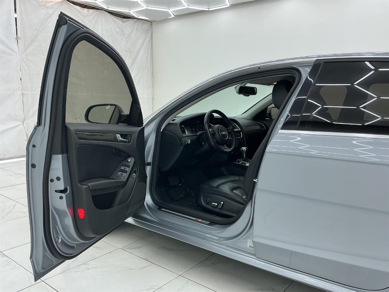 Audi A4 4dr Sdn Auto quattro 2.0T Premium Plus 2015