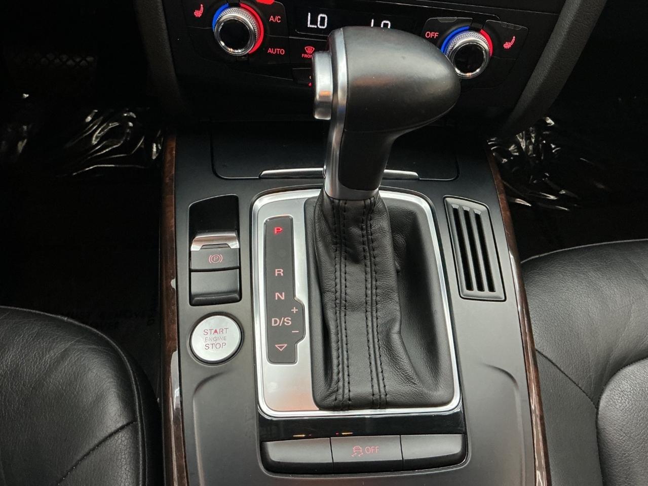 Audi A4 4dr Sdn Auto quattro 2.0T Premium Plus 2015