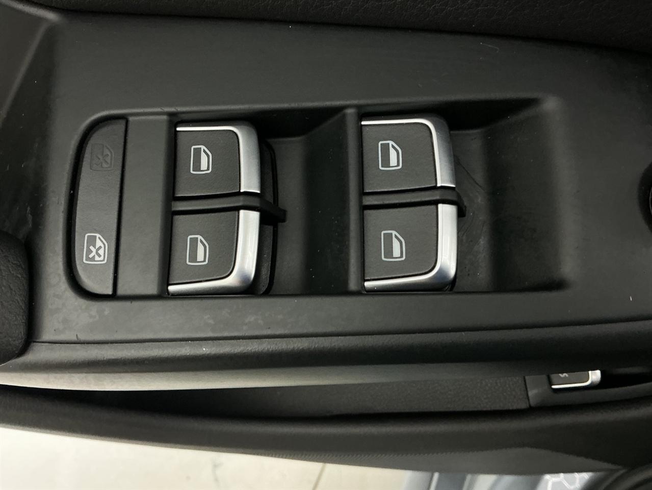 Audi A4 4dr Sdn Auto quattro 2.0T Premium Plus 2015