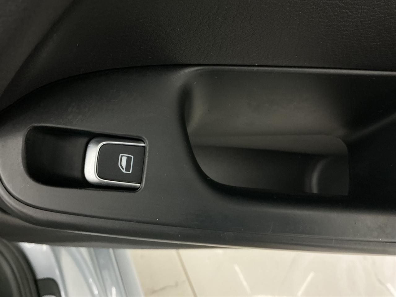 Audi A4 4dr Sdn Auto quattro 2.0T Premium Plus 2015