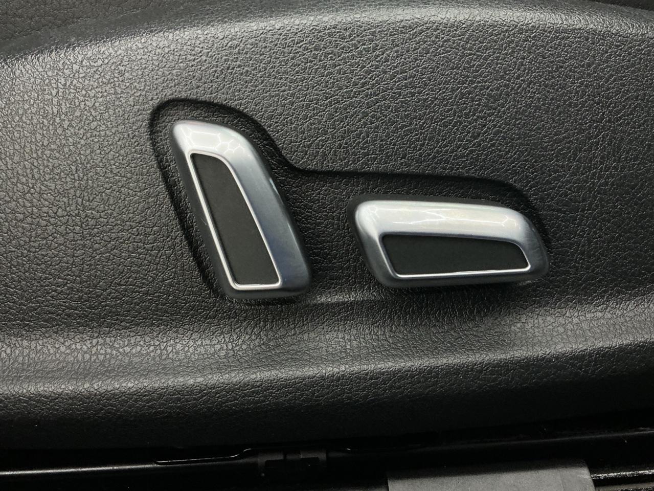 Audi A4 4dr Sdn Auto quattro 2.0T Premium Plus 2015