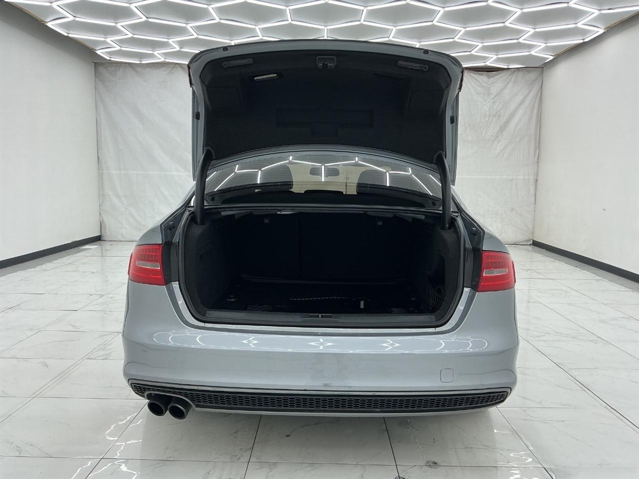 Audi A4 4dr Sdn Auto quattro 2.0T Premium Plus 2015