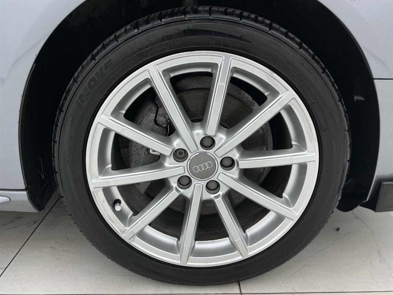 Audi A4 4dr Sdn Auto quattro 2.0T Premium Plus 2015