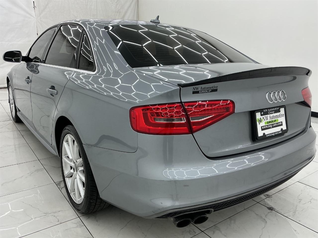 Audi A4 4dr Sdn Auto quattro 2.0T Premium Plus 2015