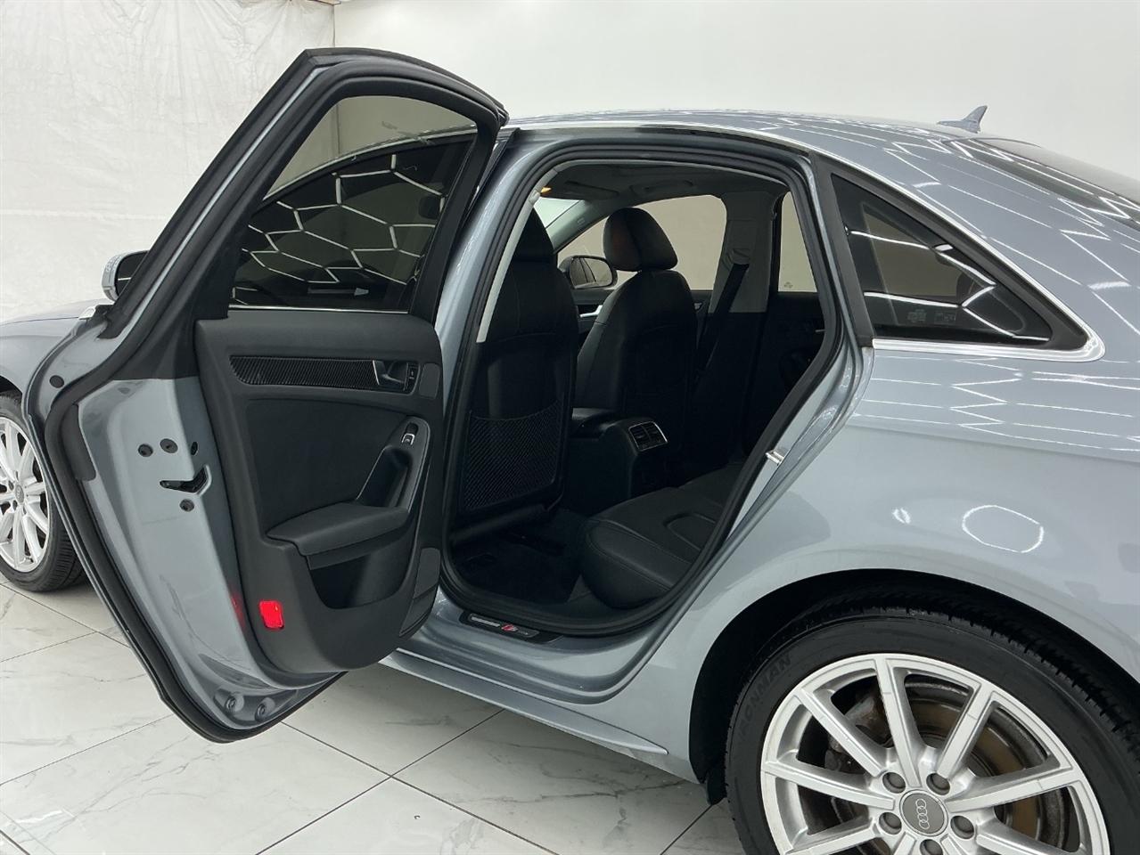 Audi A4 4dr Sdn Auto quattro 2.0T Premium Plus 2015
