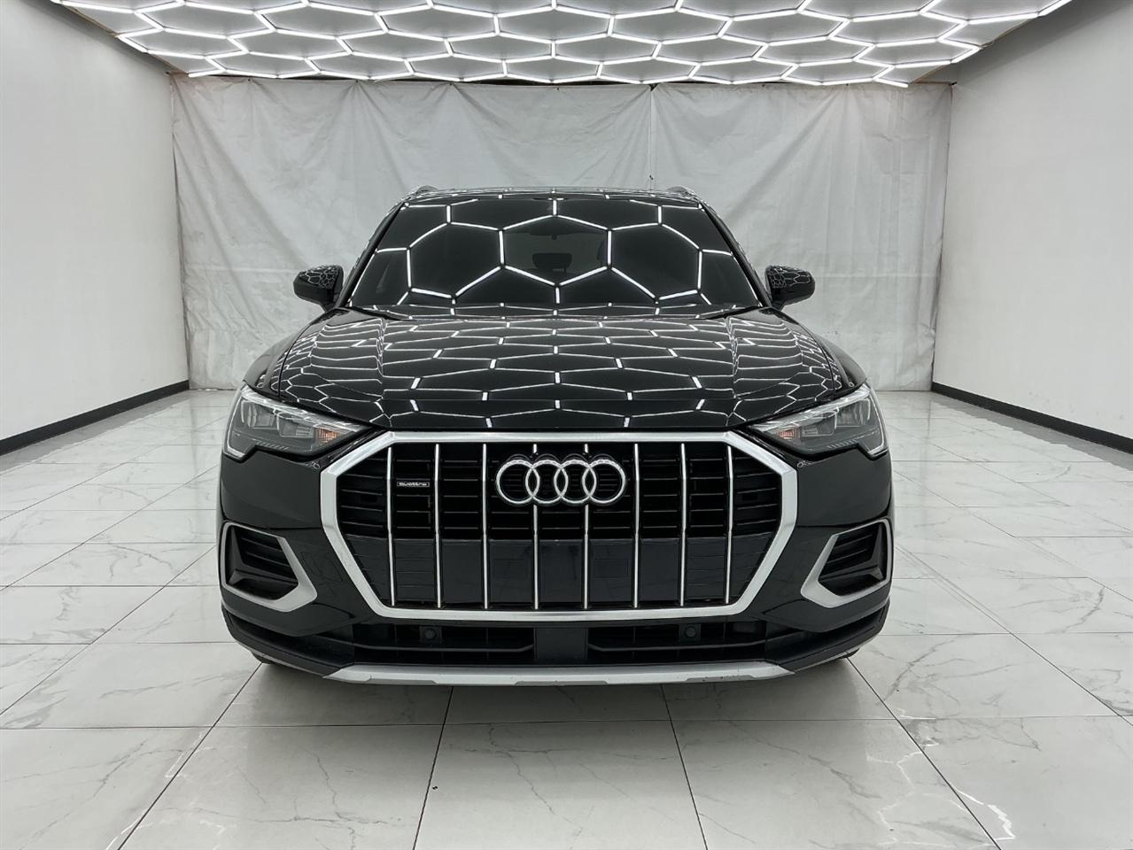 Audi Q3 Premium 45 TFSI quattro 2020