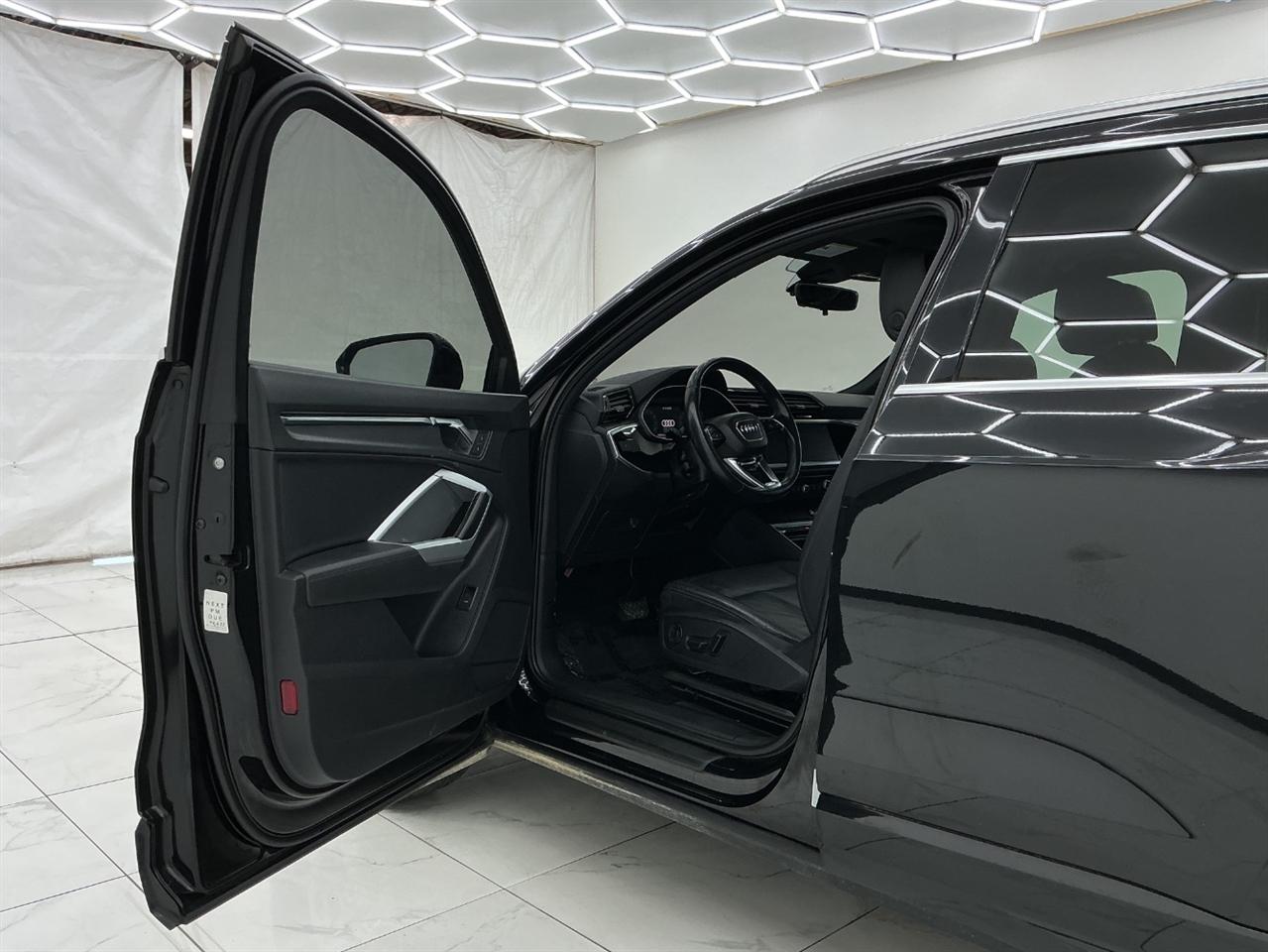 Audi Q3 Premium 45 TFSI quattro 2020