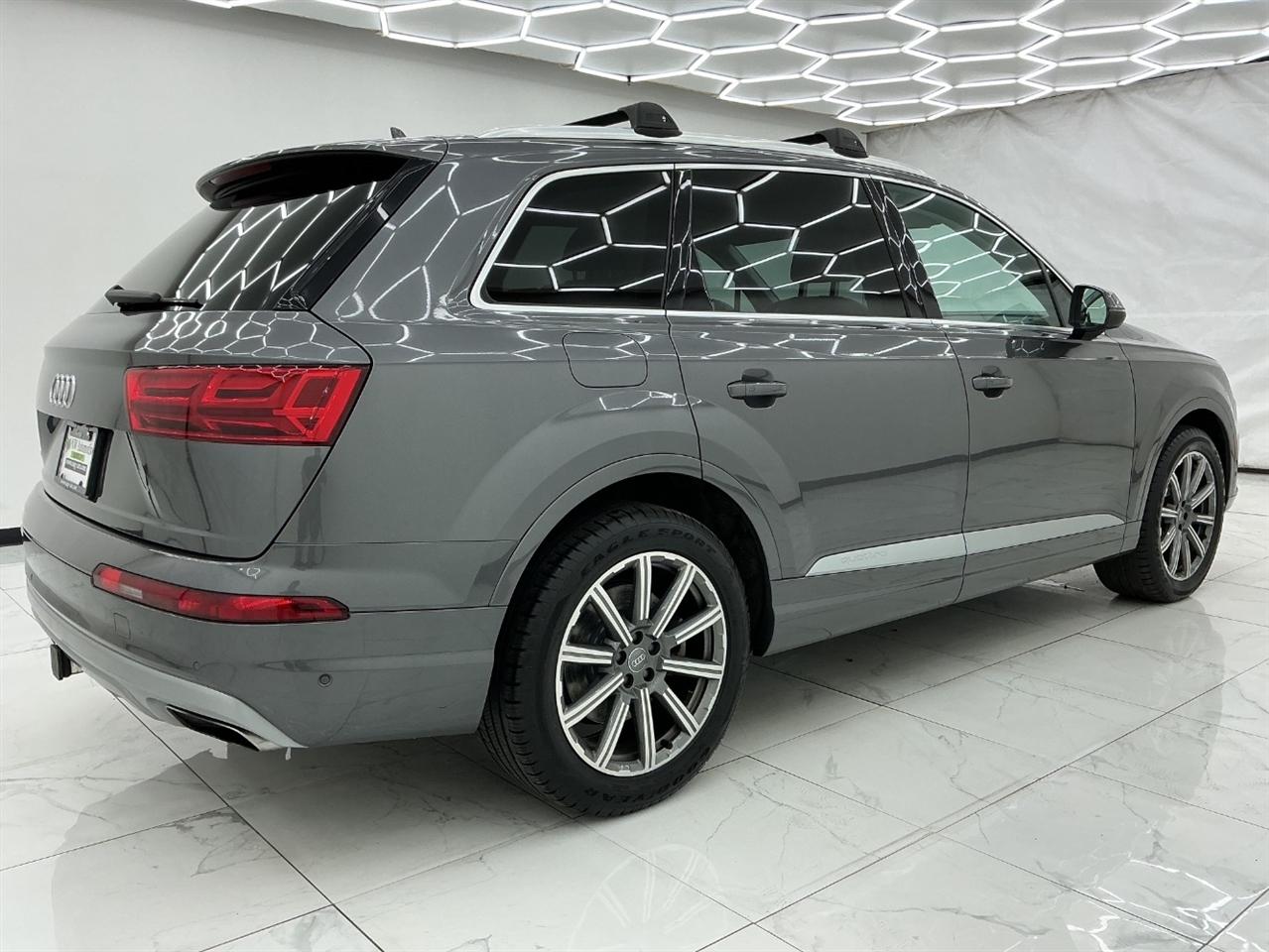 Audi Q7 SE Premium Plus 55 TFSI quattro 2019