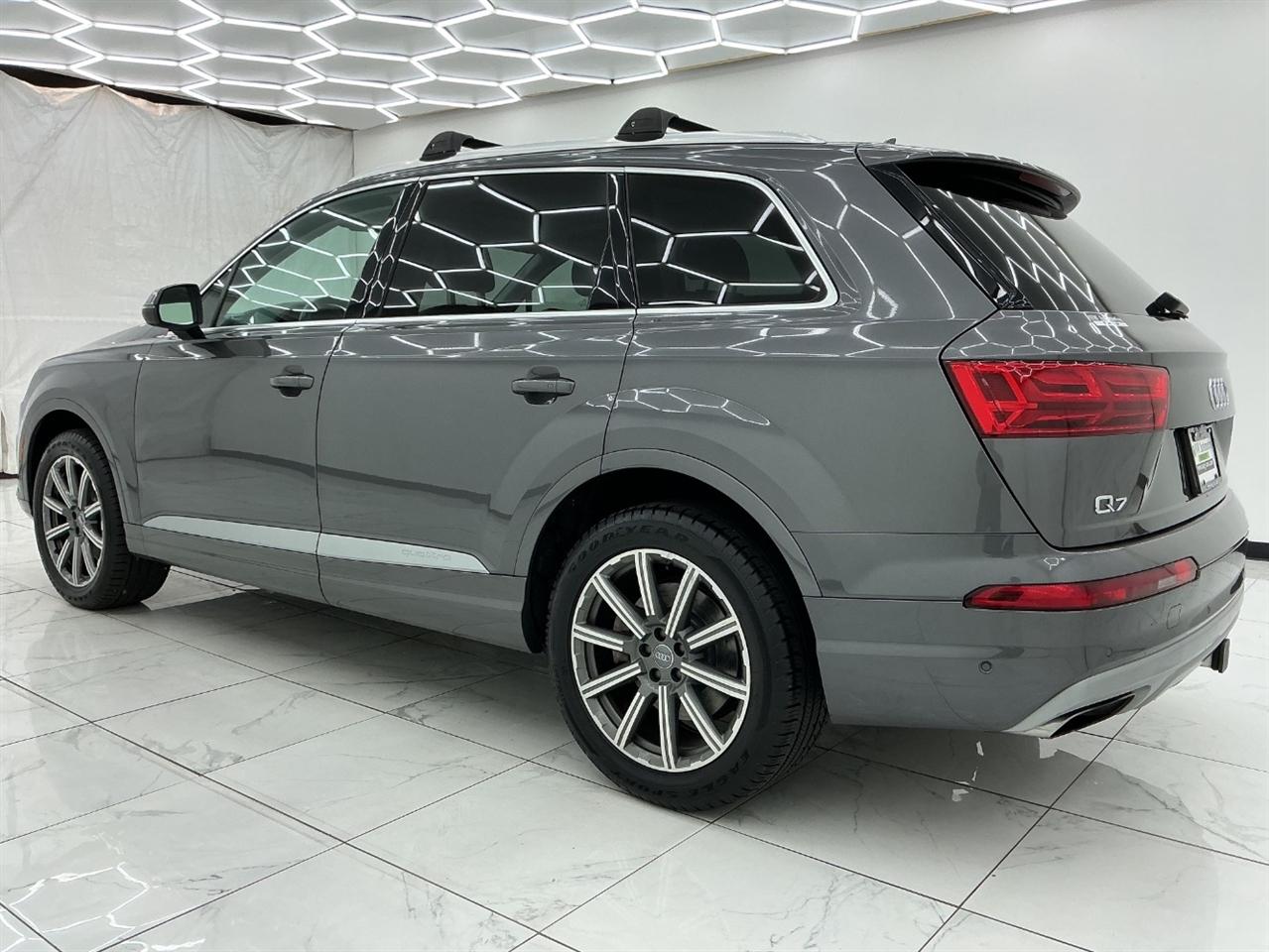 Audi Q7 SE Premium Plus 55 TFSI quattro 2019